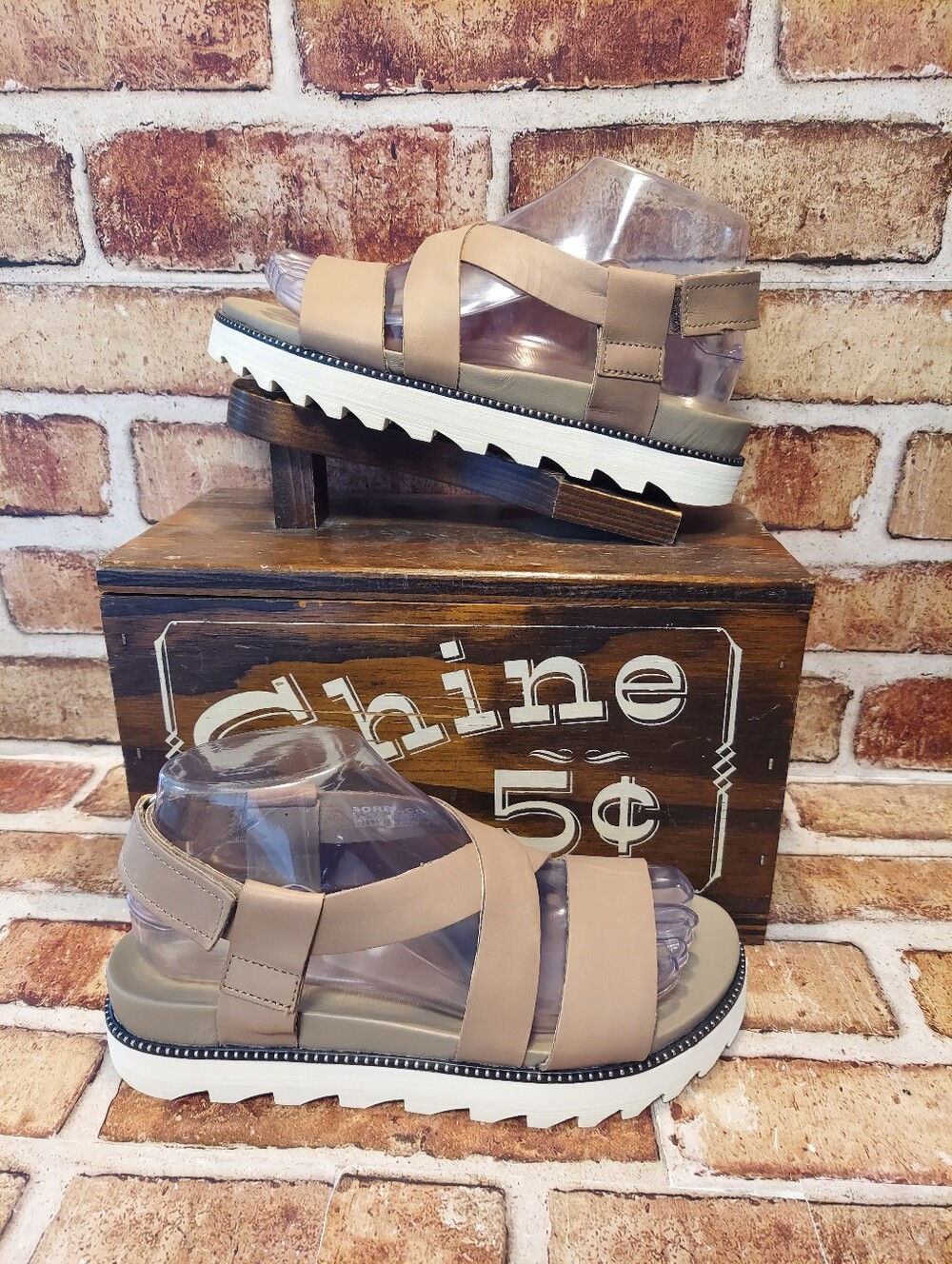 Pre-owned Worn 1x Sorel Roaming Criss Cross Sandals